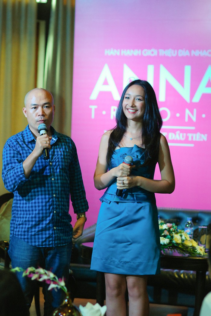 Nhạc sĩ Huy Tuấn là người chú thân thiết giúp đỡ Anna Trương rất nhiều trong album đầu tay
